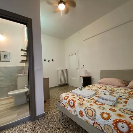 Venezia Lovely Πανσιόν 3*